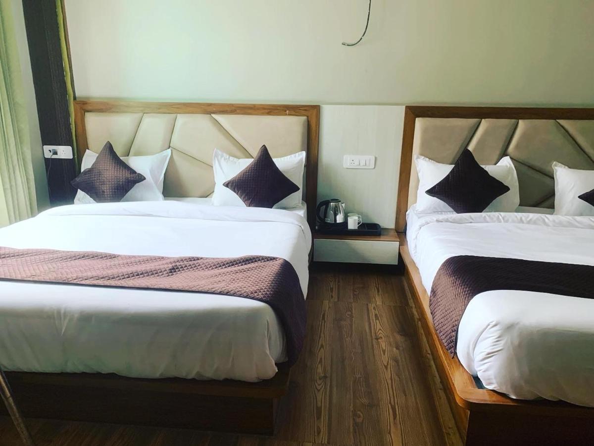Hotel & Hostel Vimal Ganga Ришикеш Экстерьер фото