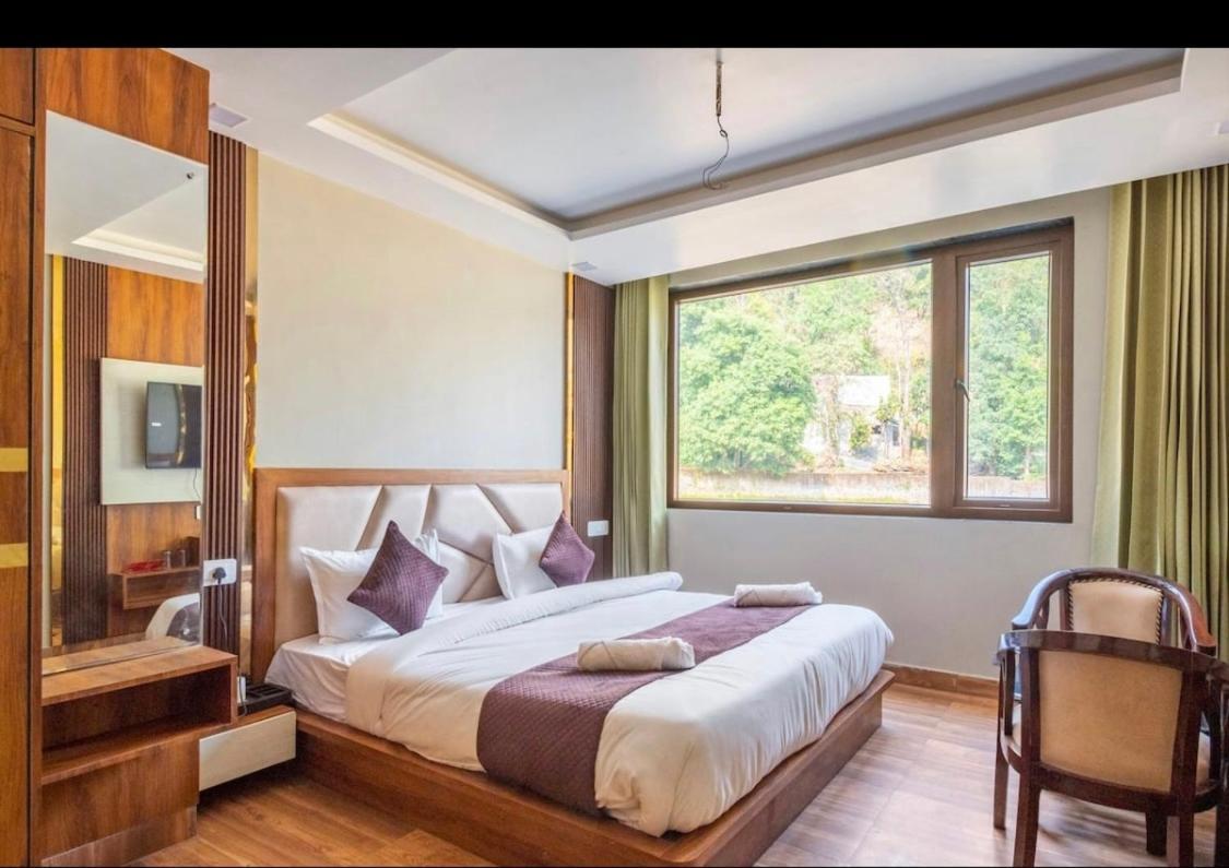Hotel & Hostel Vimal Ganga Ришикеш Экстерьер фото