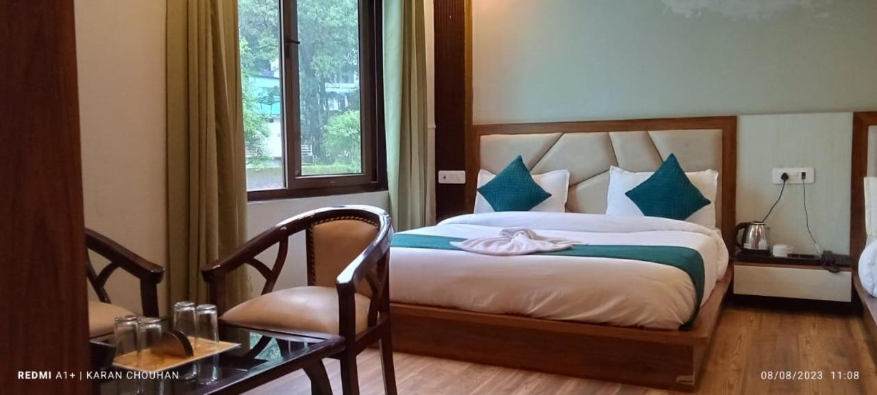 Hotel & Hostel Vimal Ganga Ришикеш Экстерьер фото