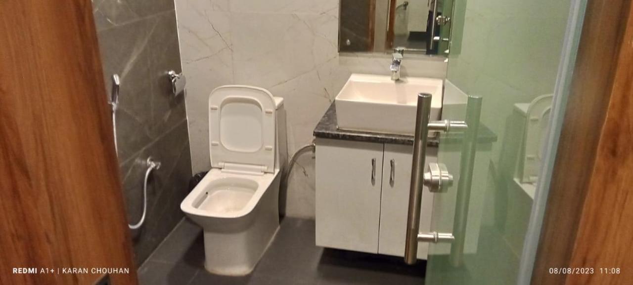 Hotel & Hostel Vimal Ganga Ришикеш Экстерьер фото